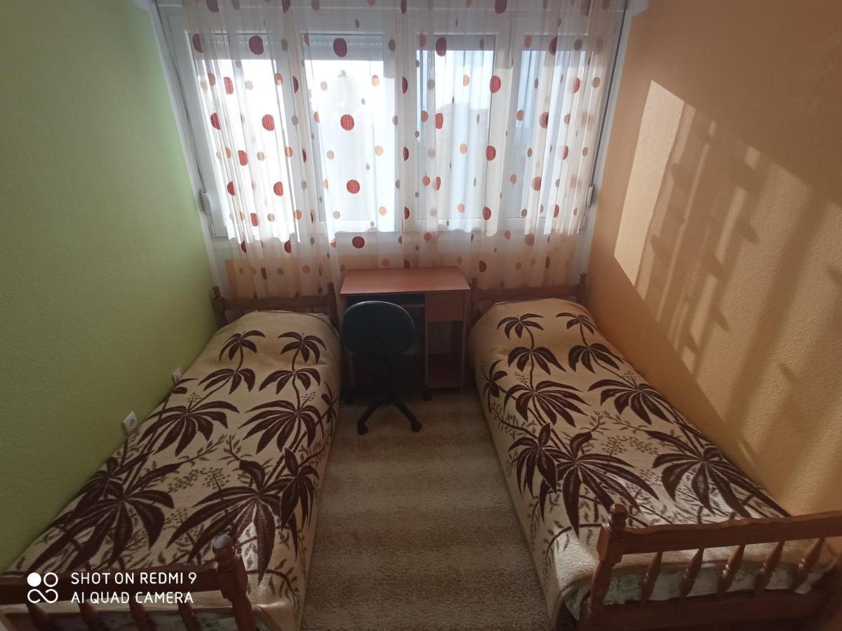 Vukadinovic Apartment Podgorica Bagian luar foto